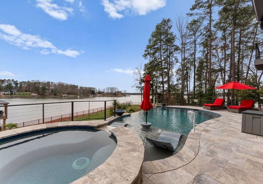 Lucent Sunset Retreat - Image 2