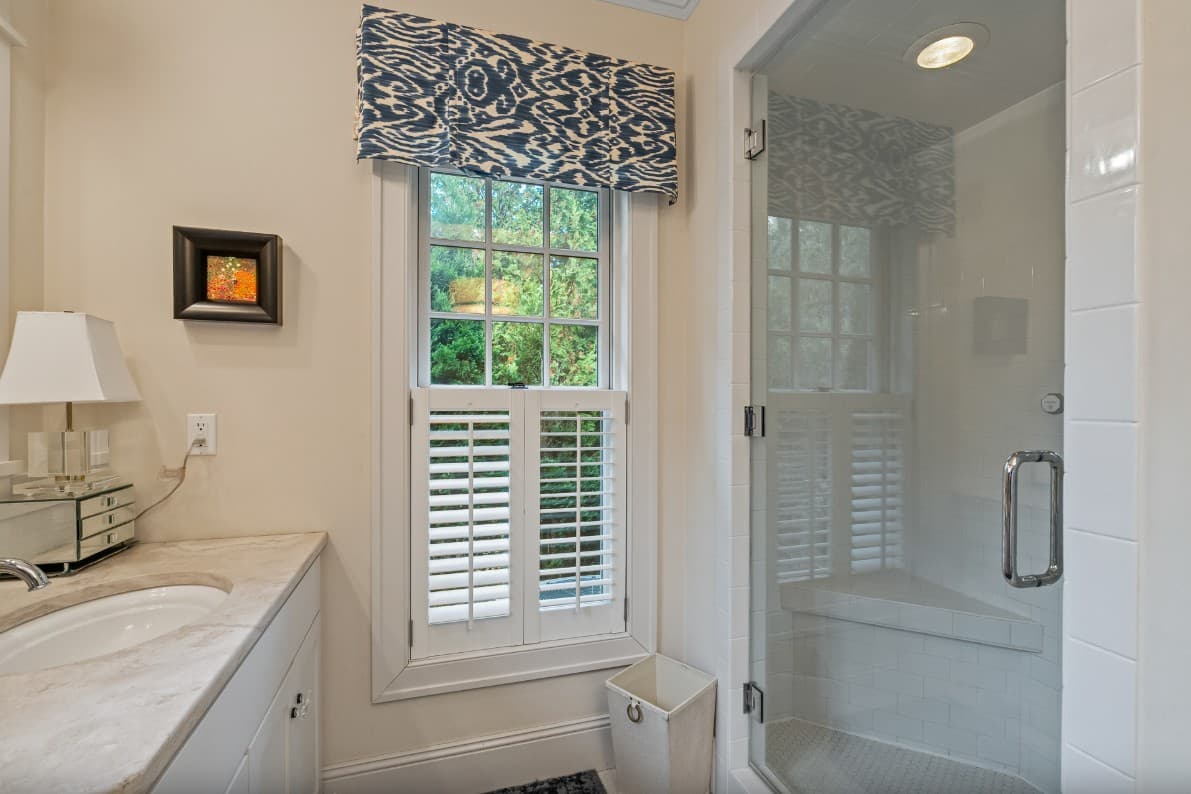 Goettelman's Lake House - Image 33