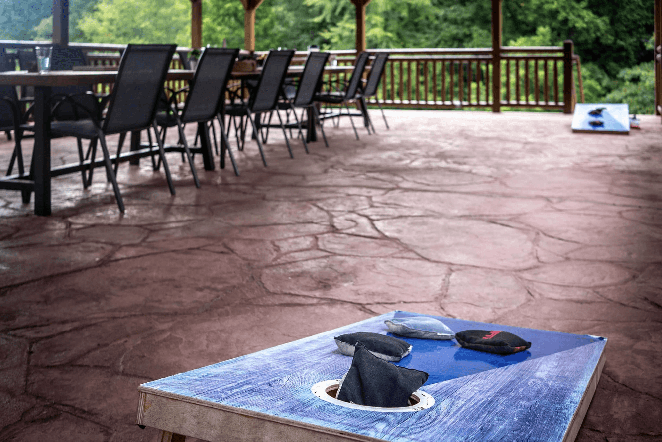 Smokey's Paradise - Image 40