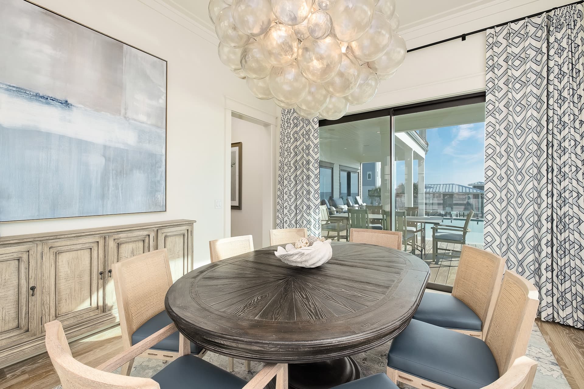 Emerald Le Luxe - Image 14