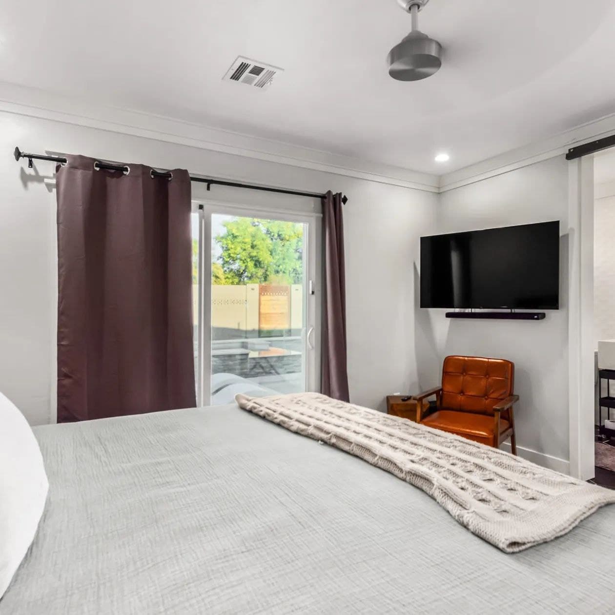 Sunset on 11th - Image 23