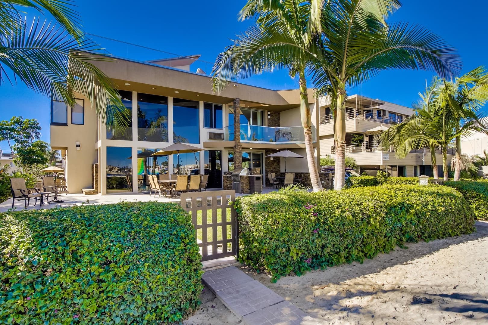 Villa on the Bay 7 - Image 1