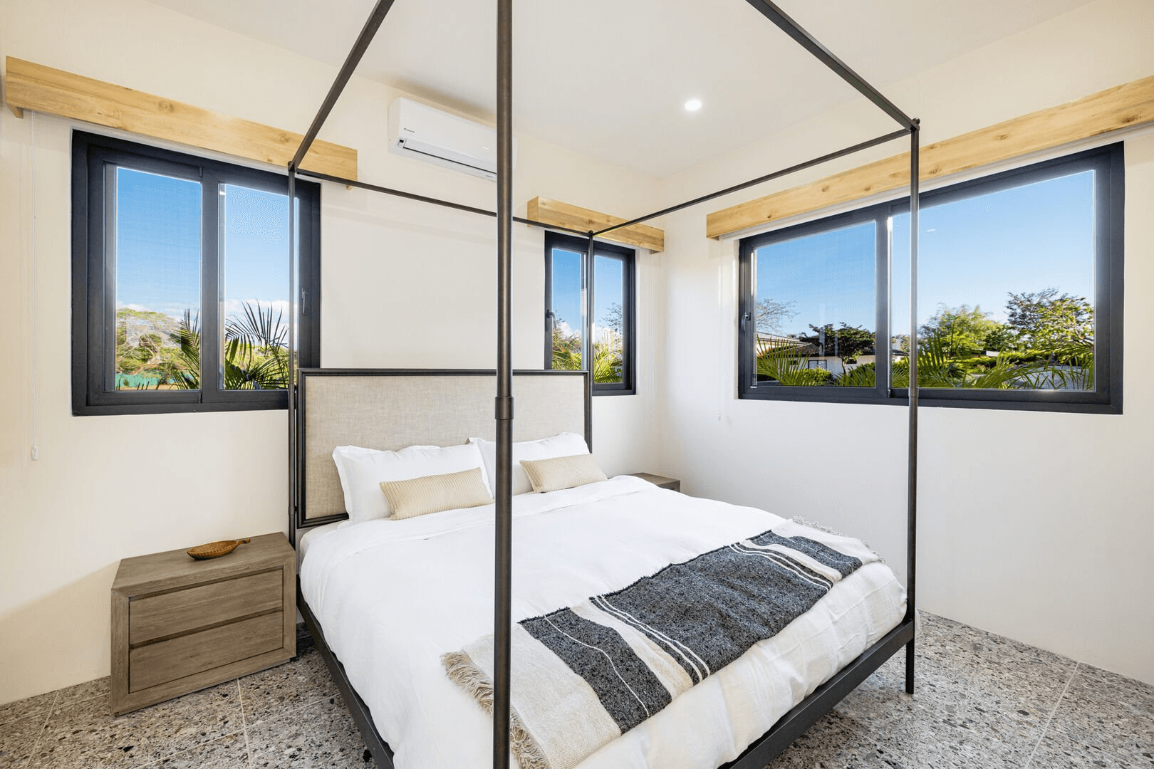 Casa Blanca - Image 29