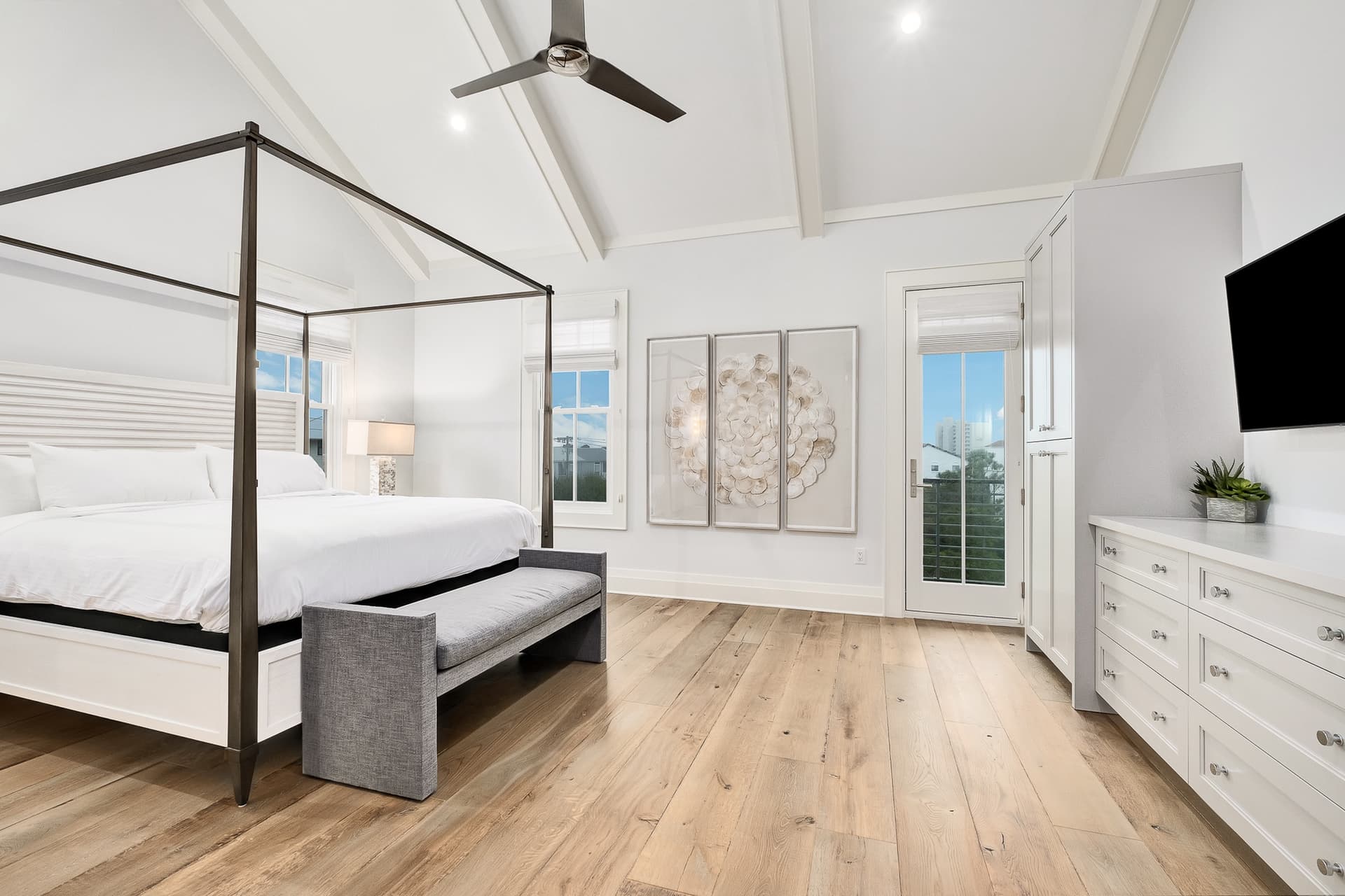 Seaclusion Manor - Image 21