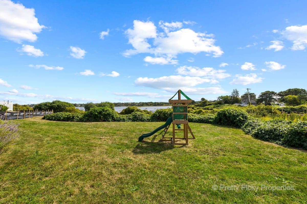 Serenity by the Sea - Image 30