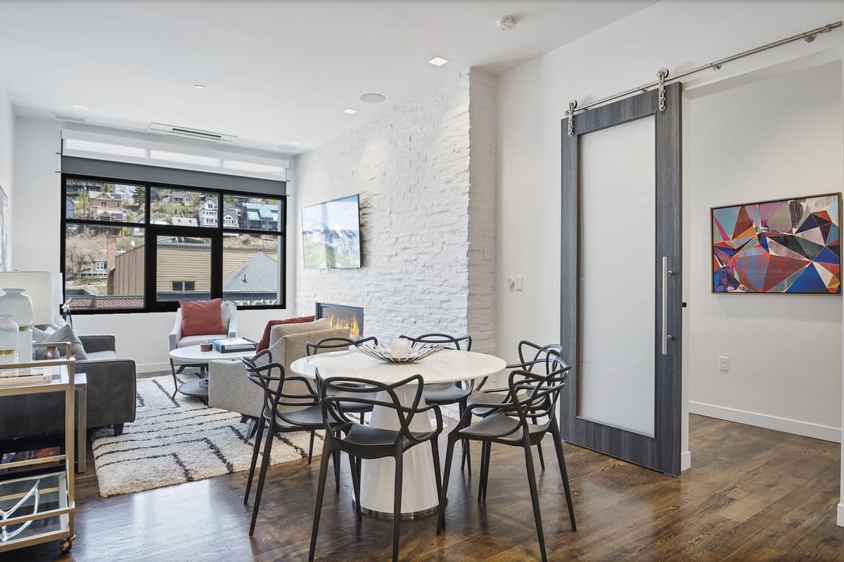 Mountain Luxe Retreat on Main - Image 7