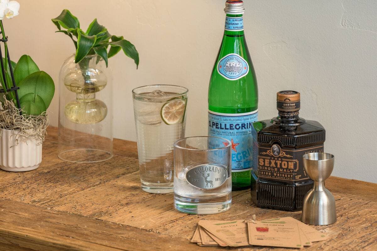 Four Sisters - Image 111