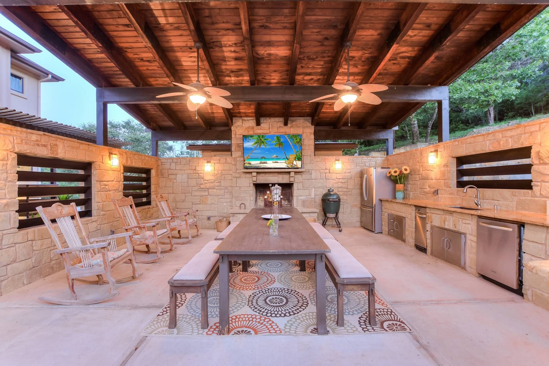 Hillside Oasis - Image 10