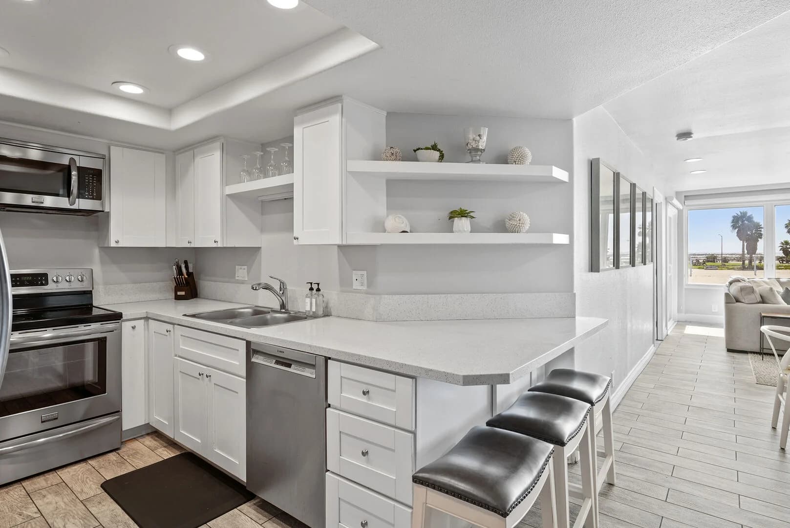 Oceanfront Palm House - Image 7