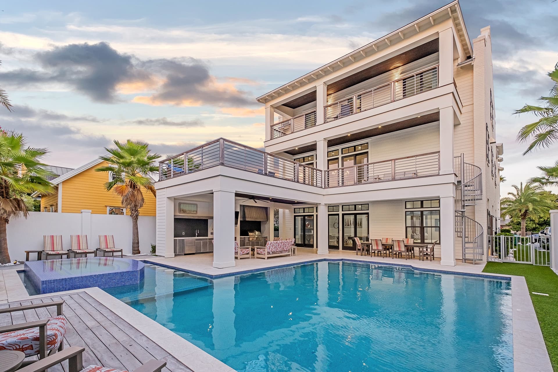 Paradise at Park Row - Image 45