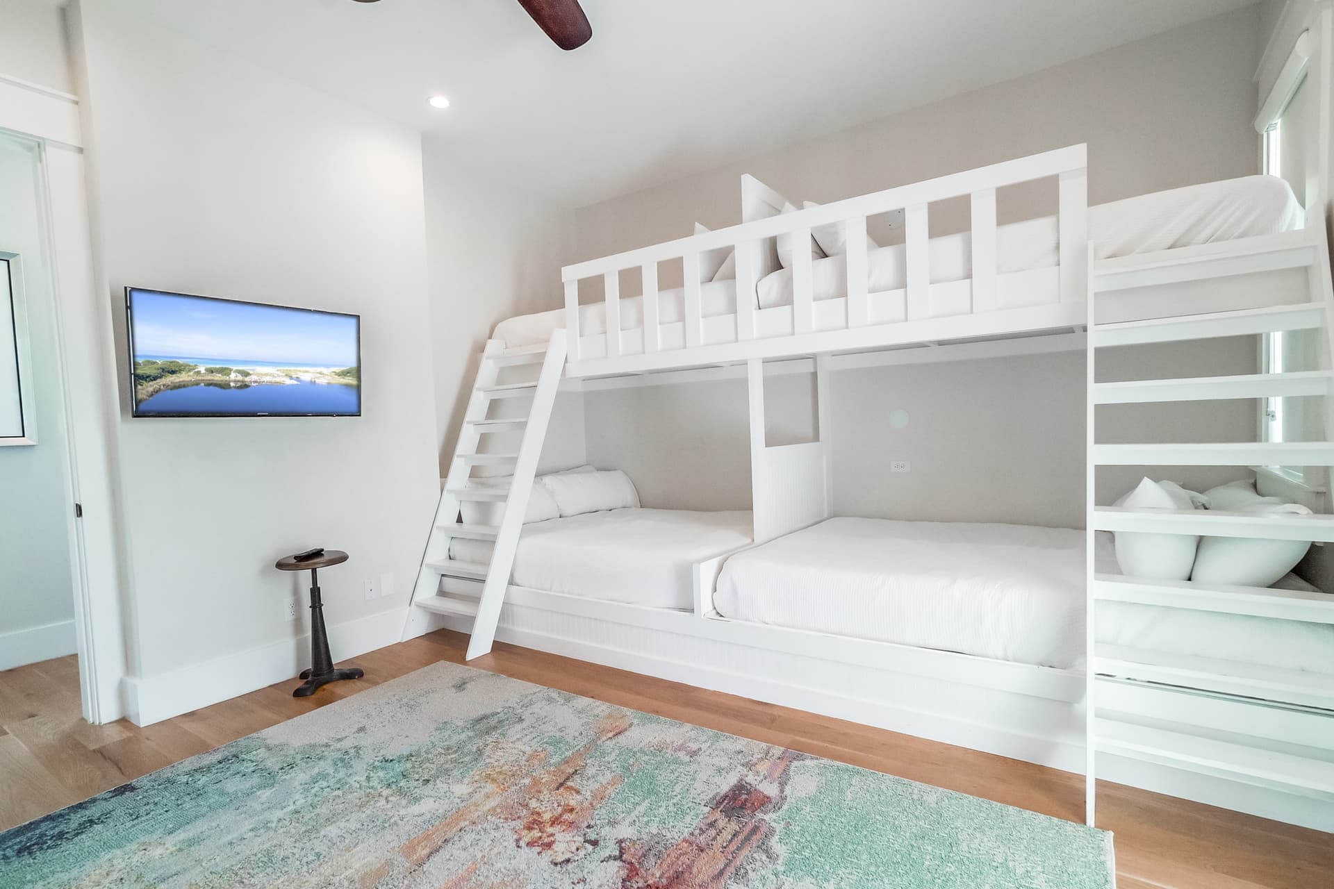 St. Ivory - Image 28