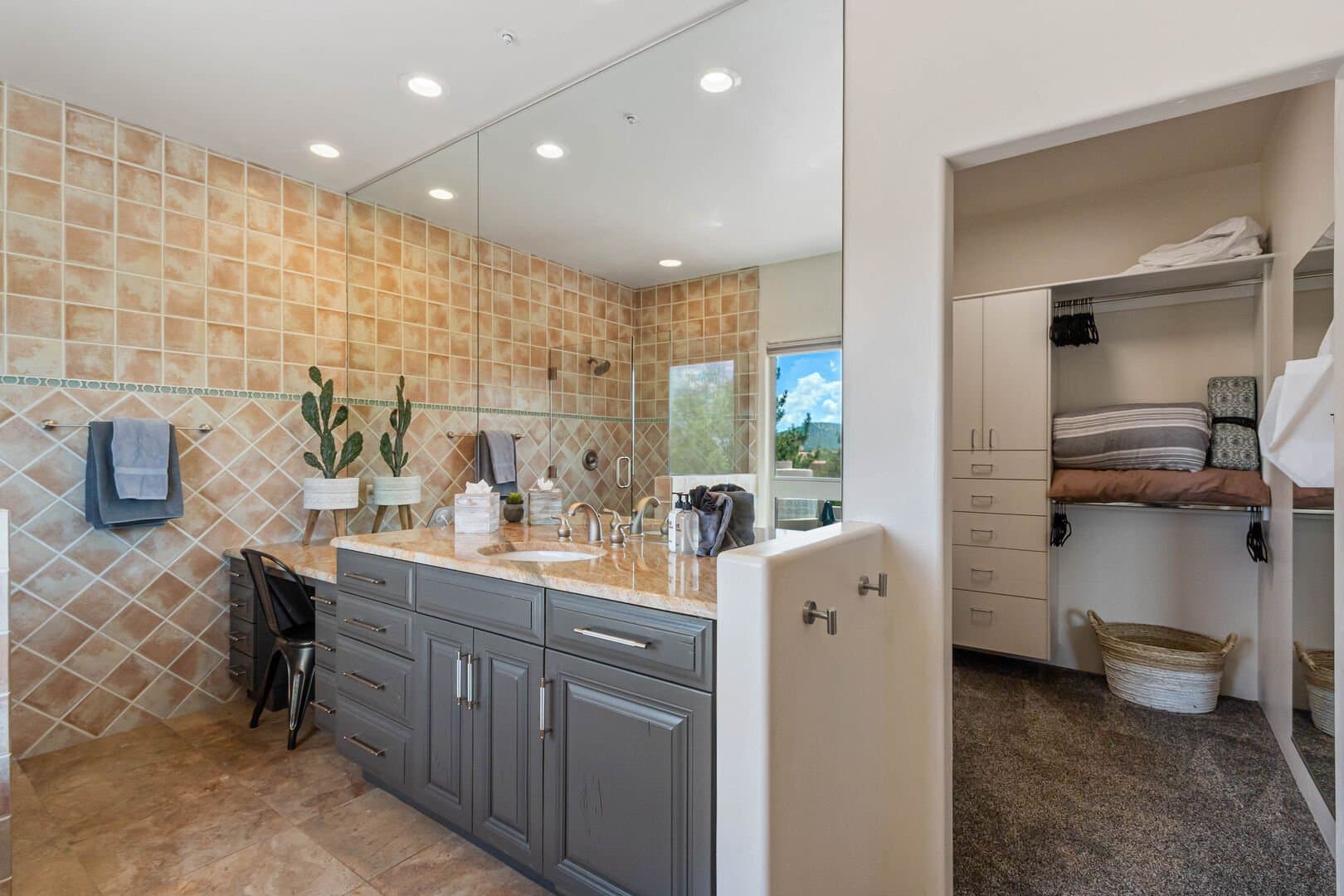 West Chateau - Image 85