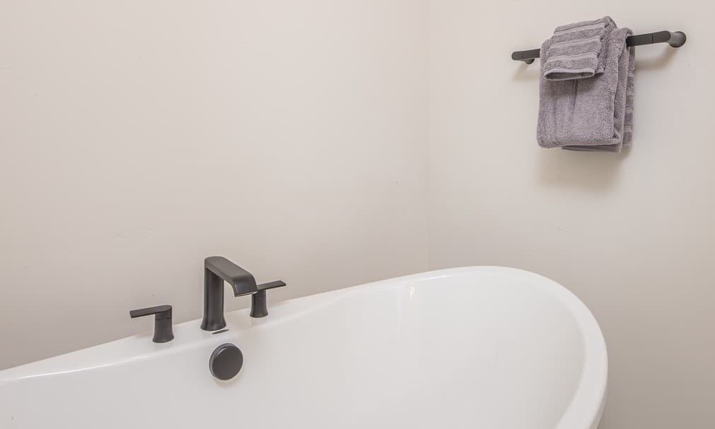 Mountain Lake #101C - Image 18