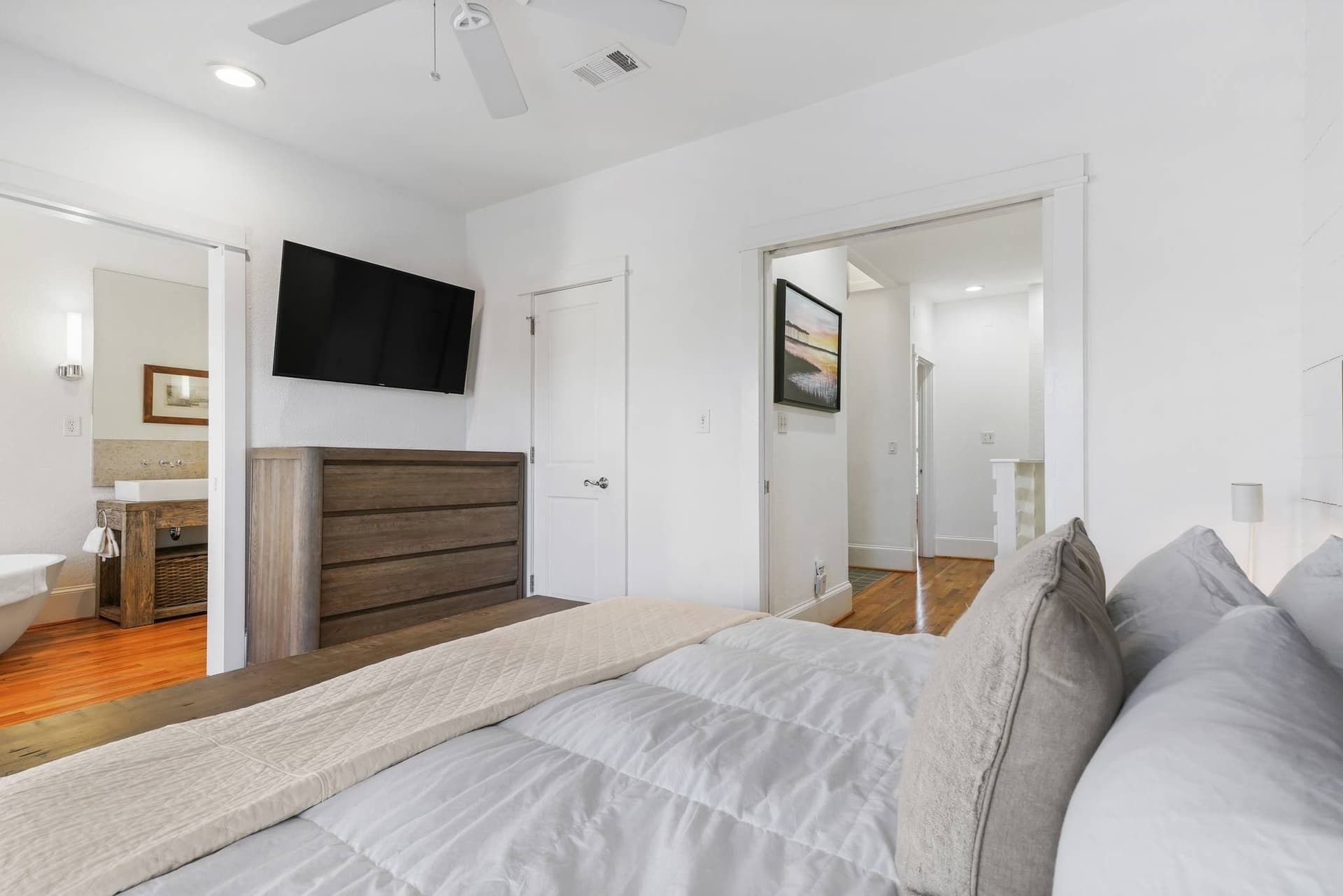 Allora House - Image 16