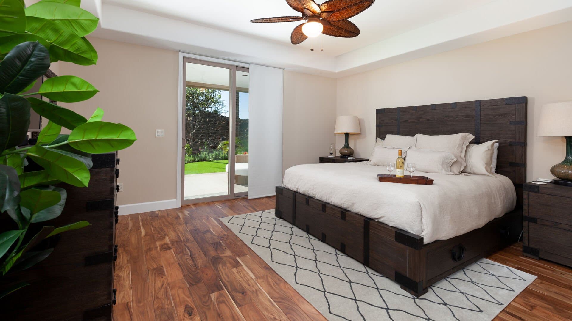 Hawaii Roma - Image 10