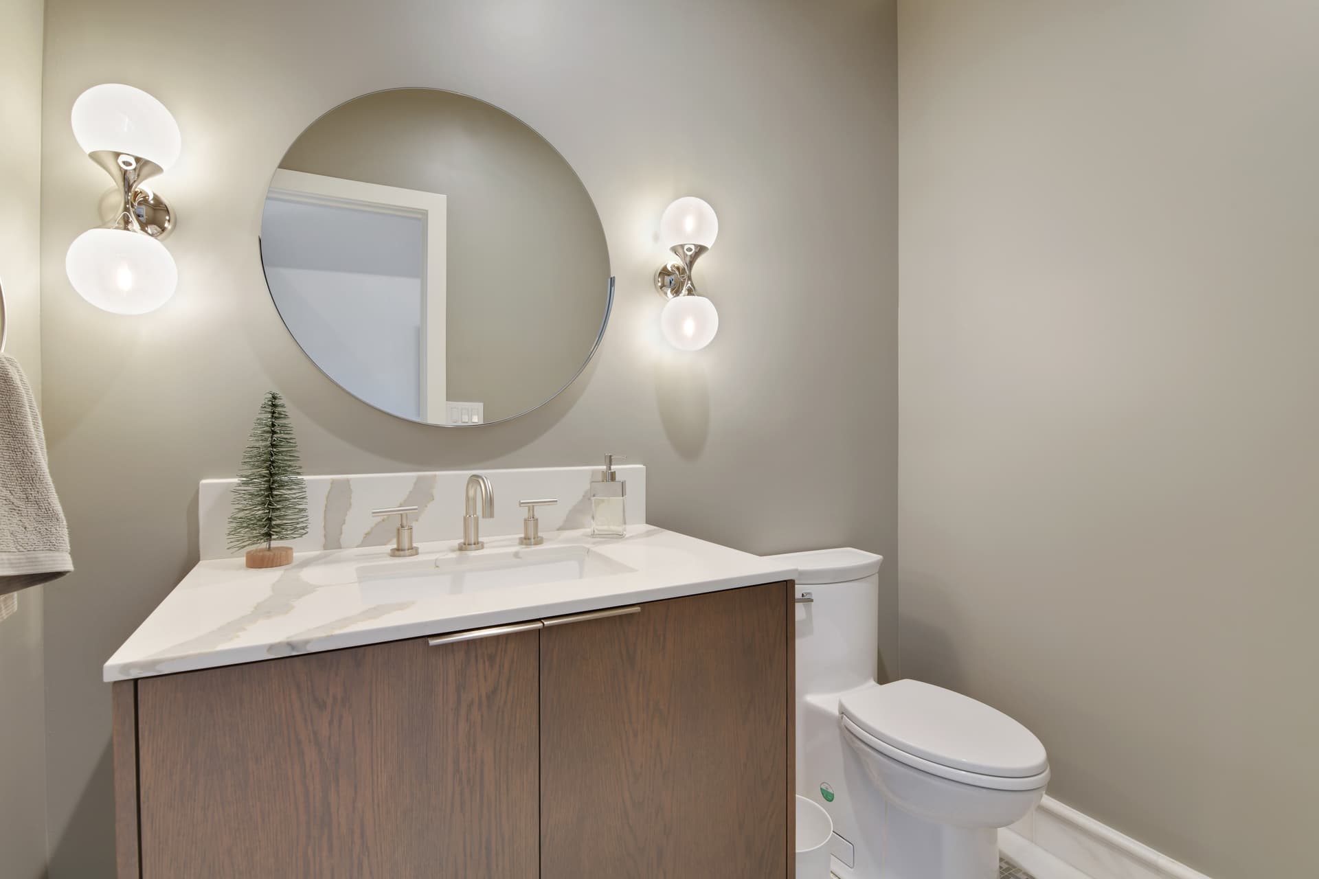 Laguna Hills Estate - Image 53