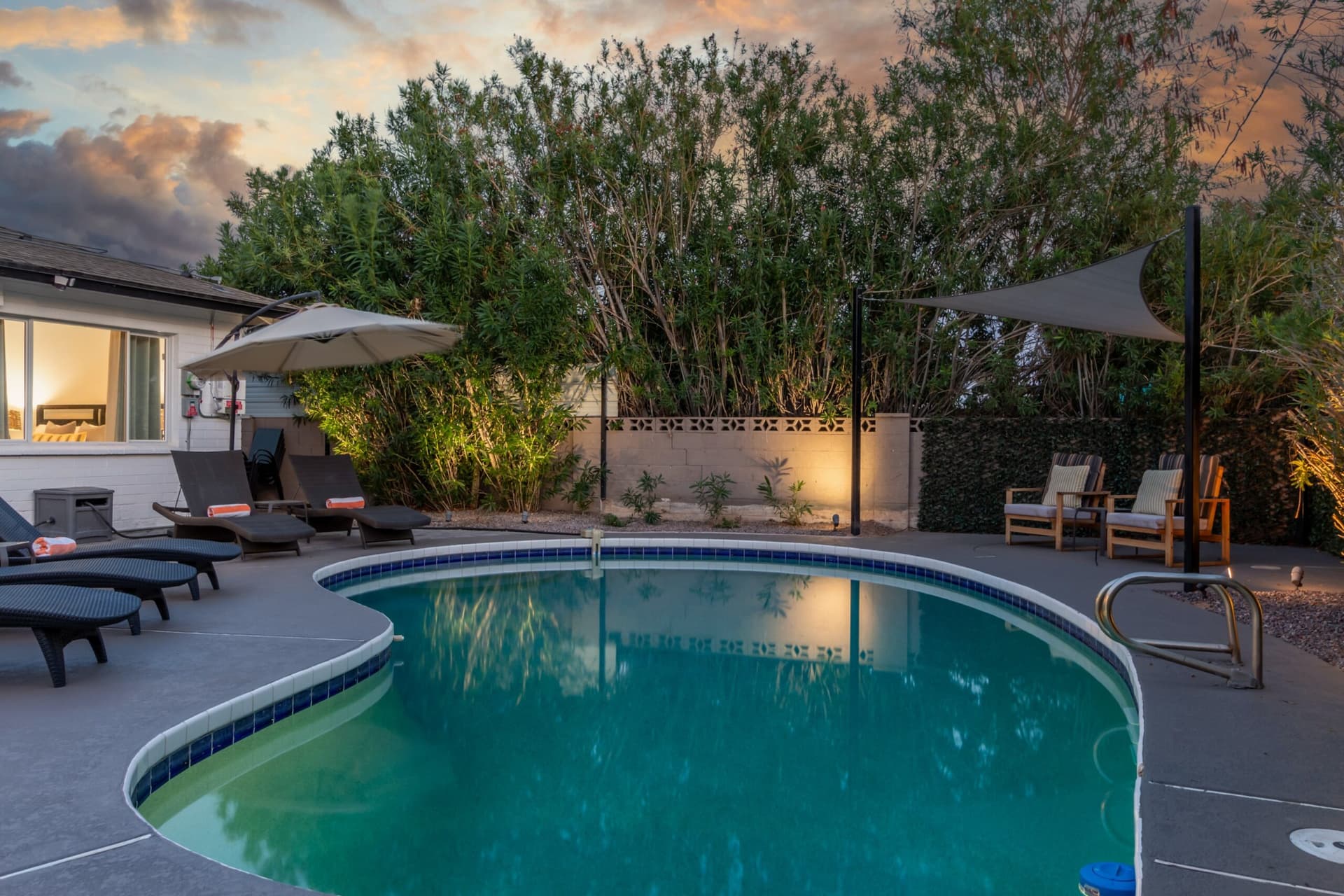 Ochenta Modern Poolhouse - Image 41