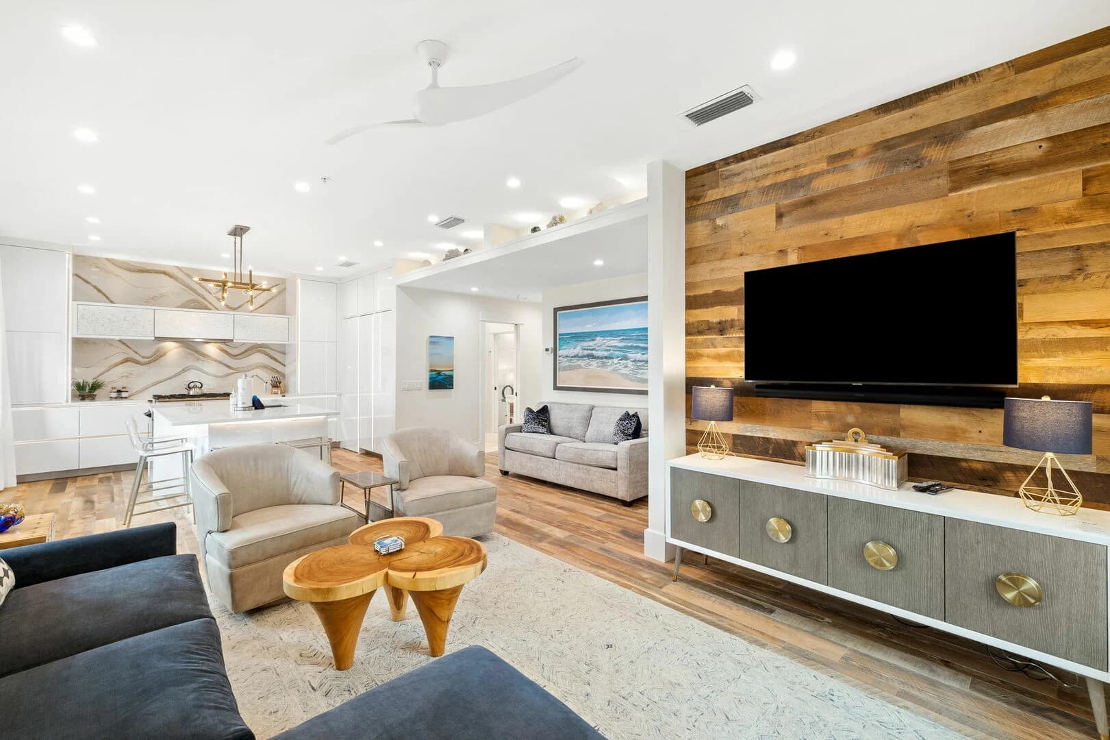 Antigua Blue Condo - Image 8