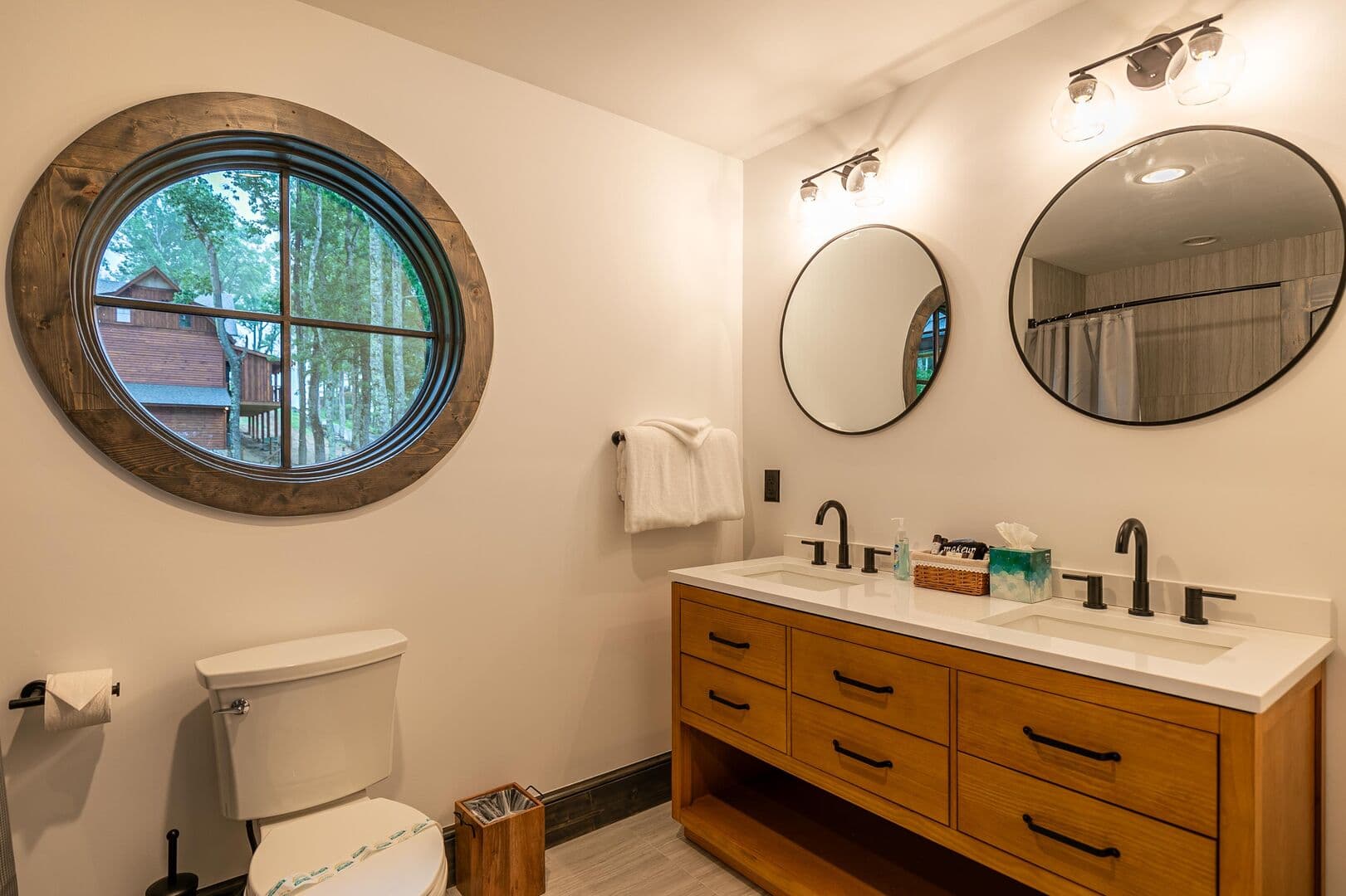 Teddy Bear's Retreat - Image 18