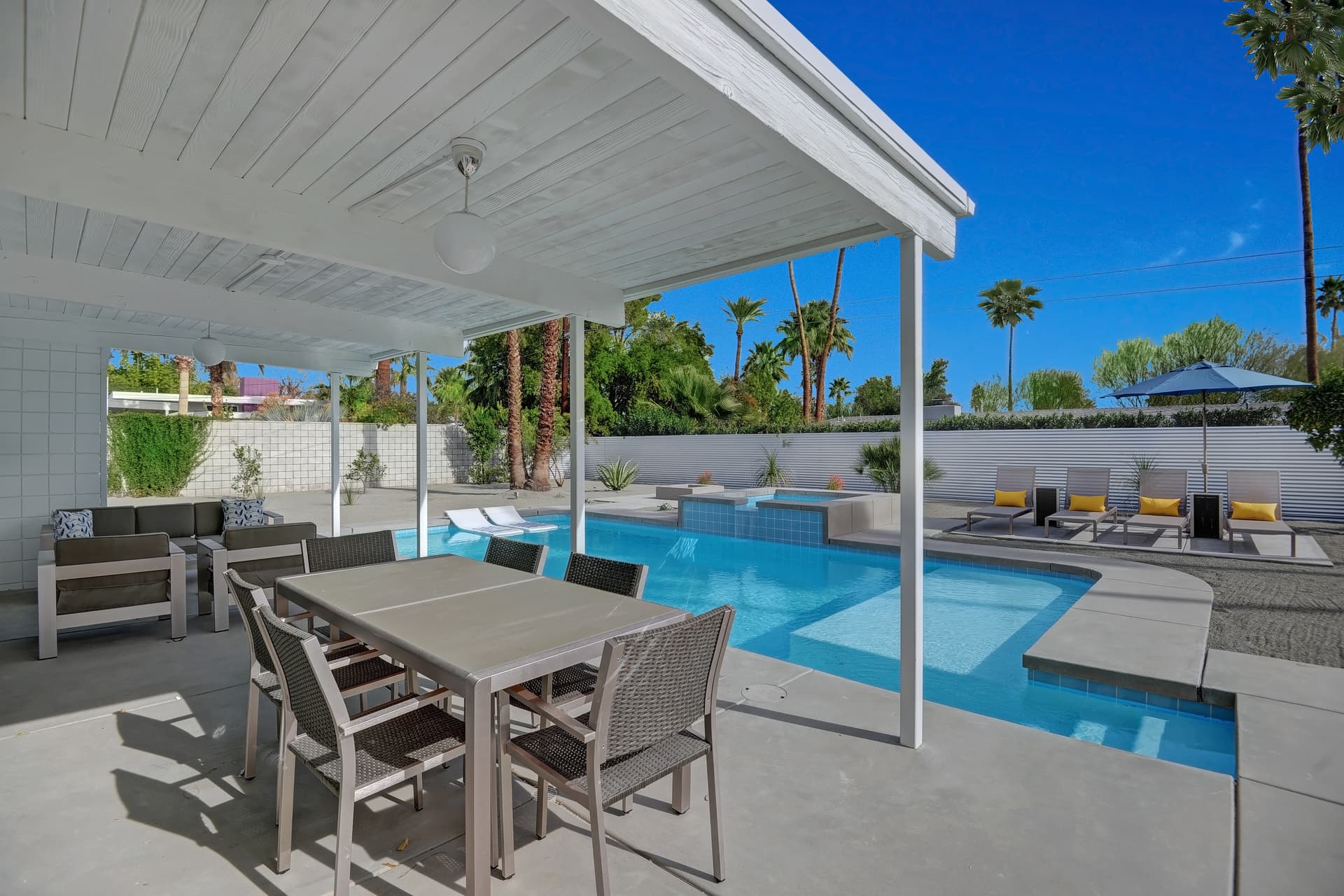 Mid Century Meiselman Home - Image 3