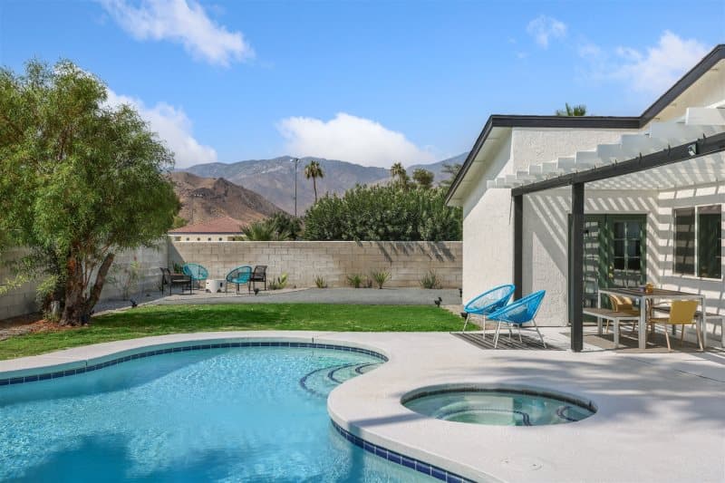 Desert Green Serenity - Image 24