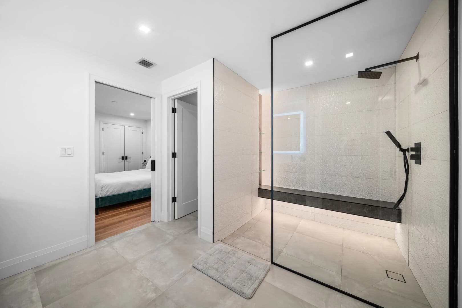 Waters Edge #906 - Image 30