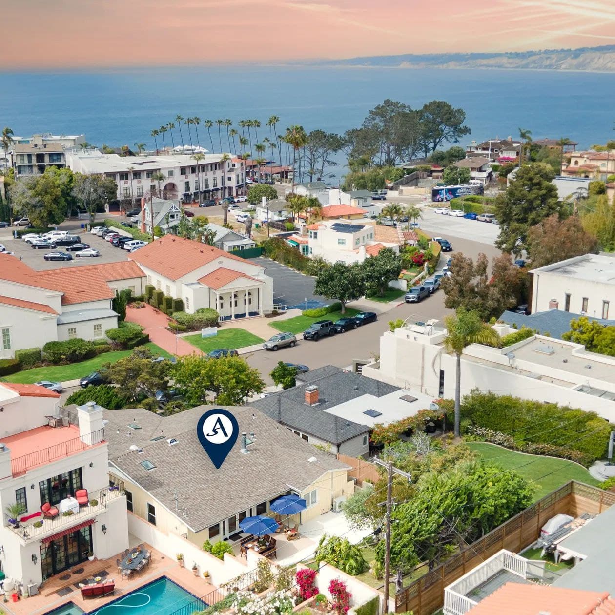 La Jolla Living - Image 3