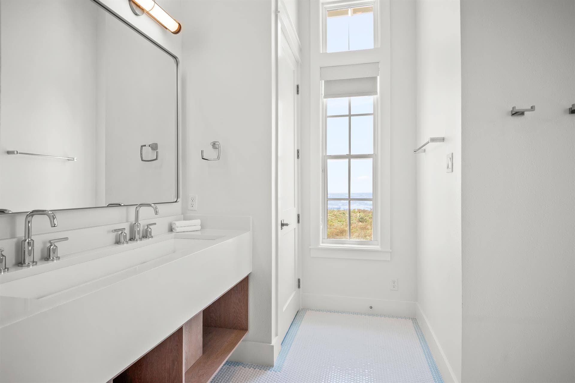 Holiday House - Image 52