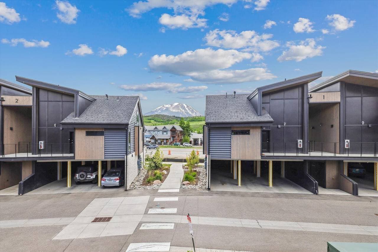 River West #522 - Image 12