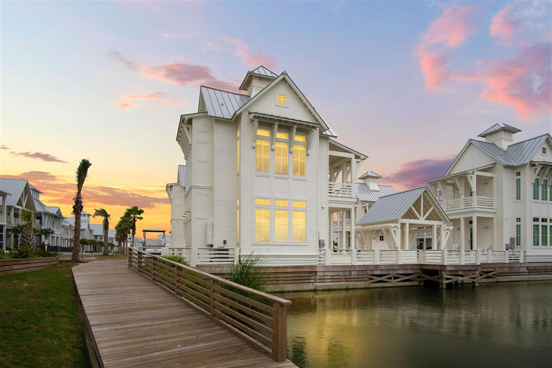 S'mores at the Shore - Image 34