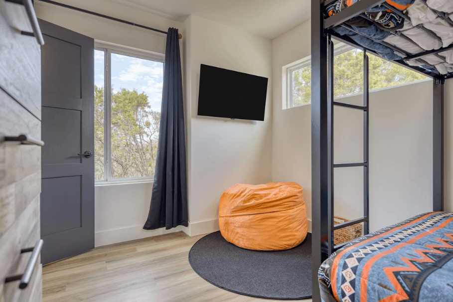 Maverick Place - Image 31