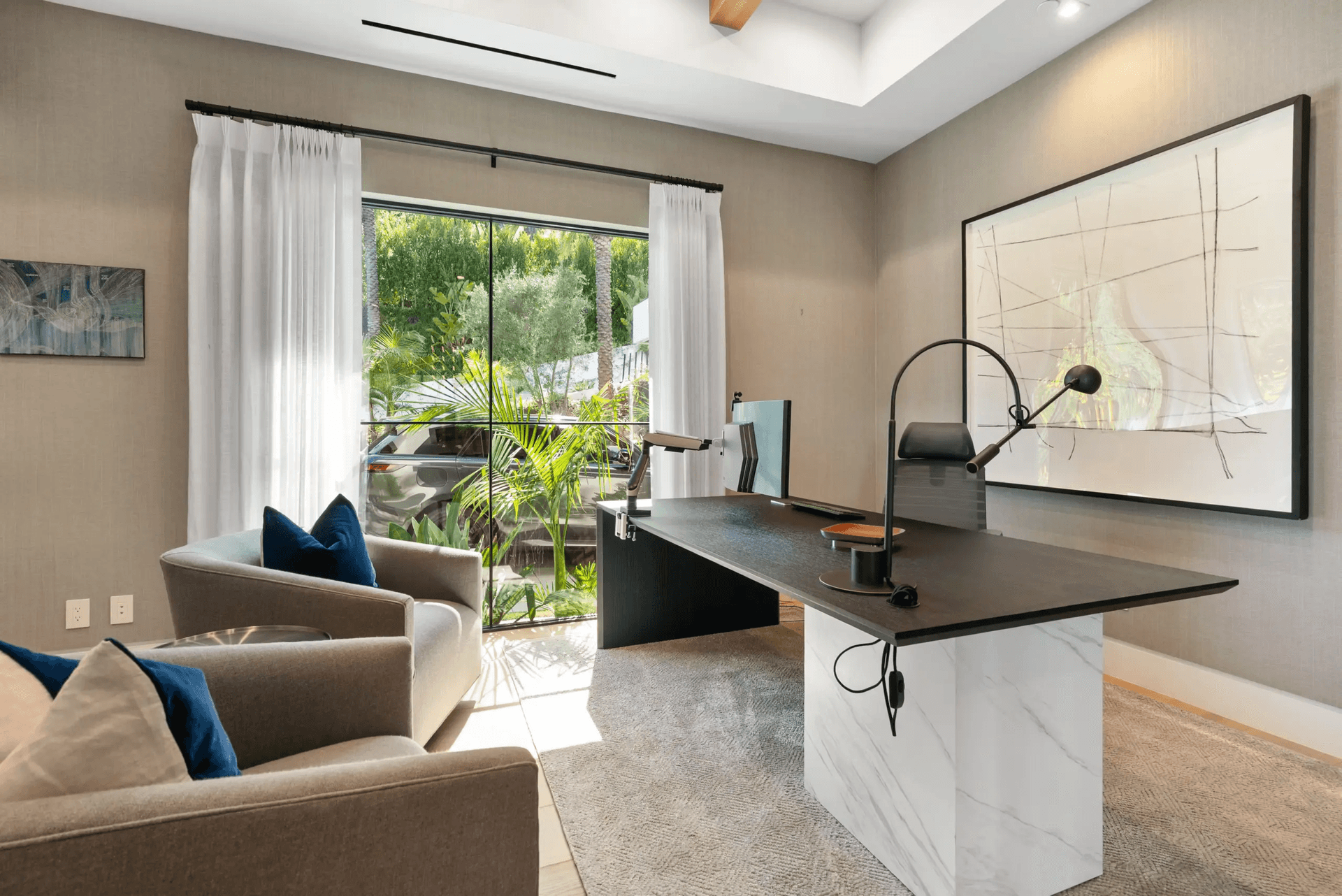 Linda Flora - Image 9