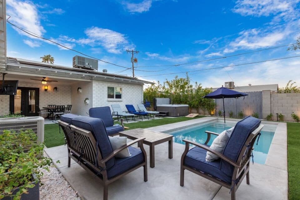 Crown Azul Retreat - Image 28