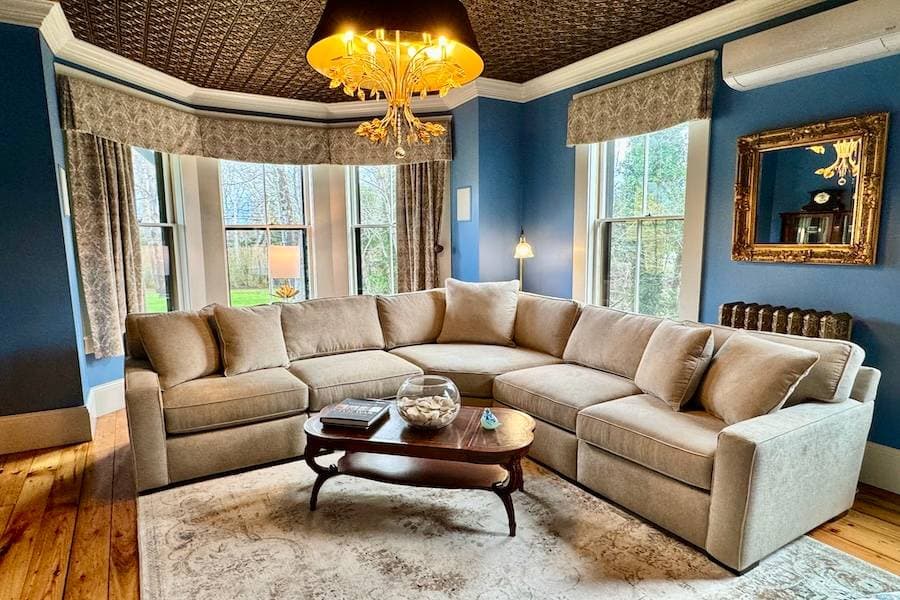 Breathtaking Harwich Retreat - Image 4