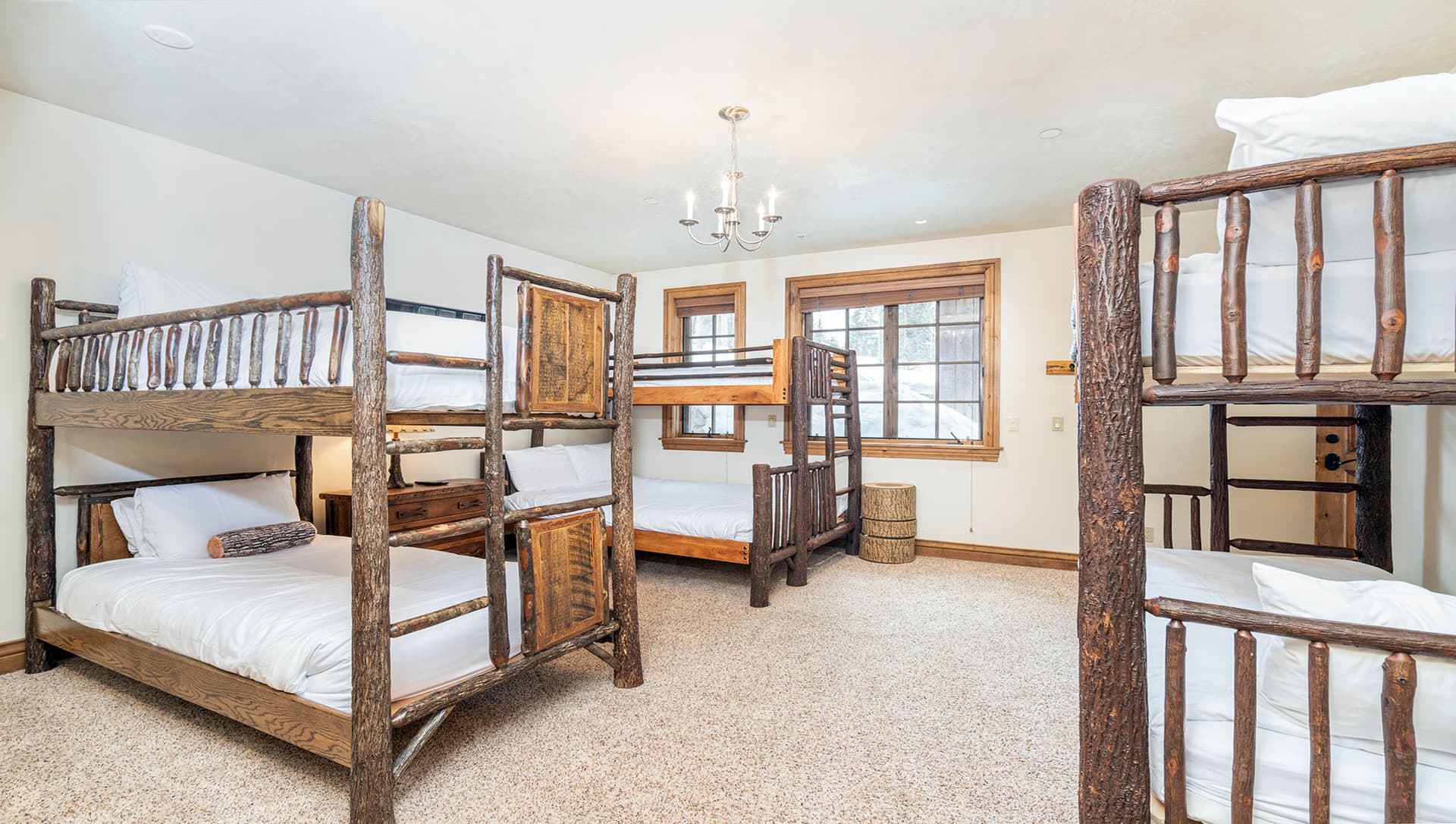 Twin Elk Lodge - Image 31