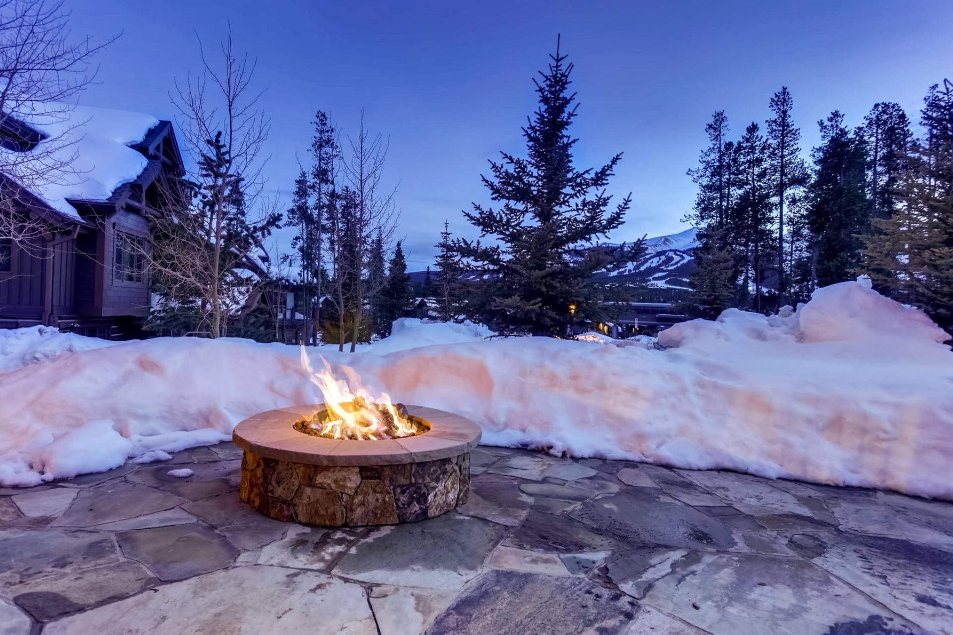 Monarch Place - Image 35