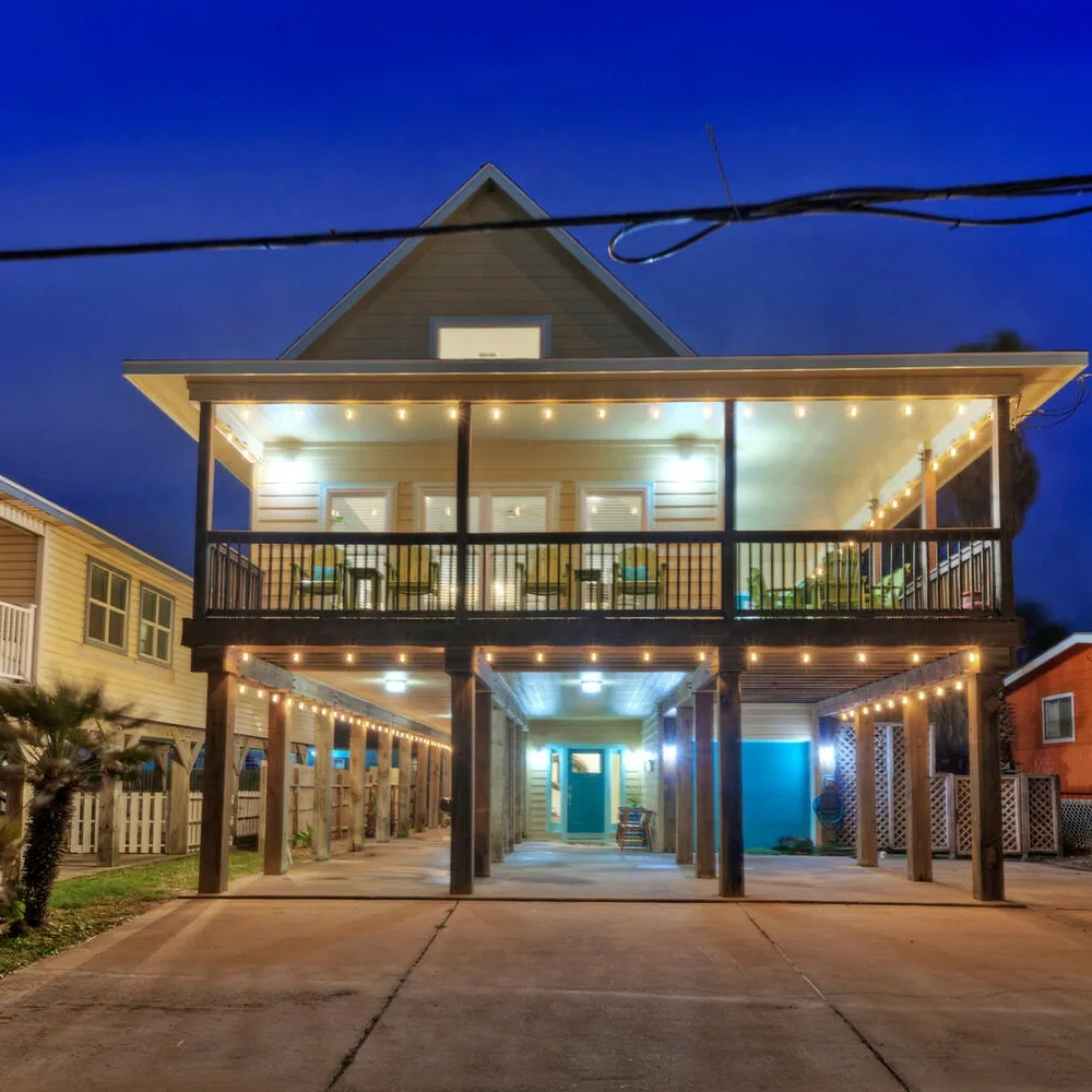 Moxy's Beach House - Image 44