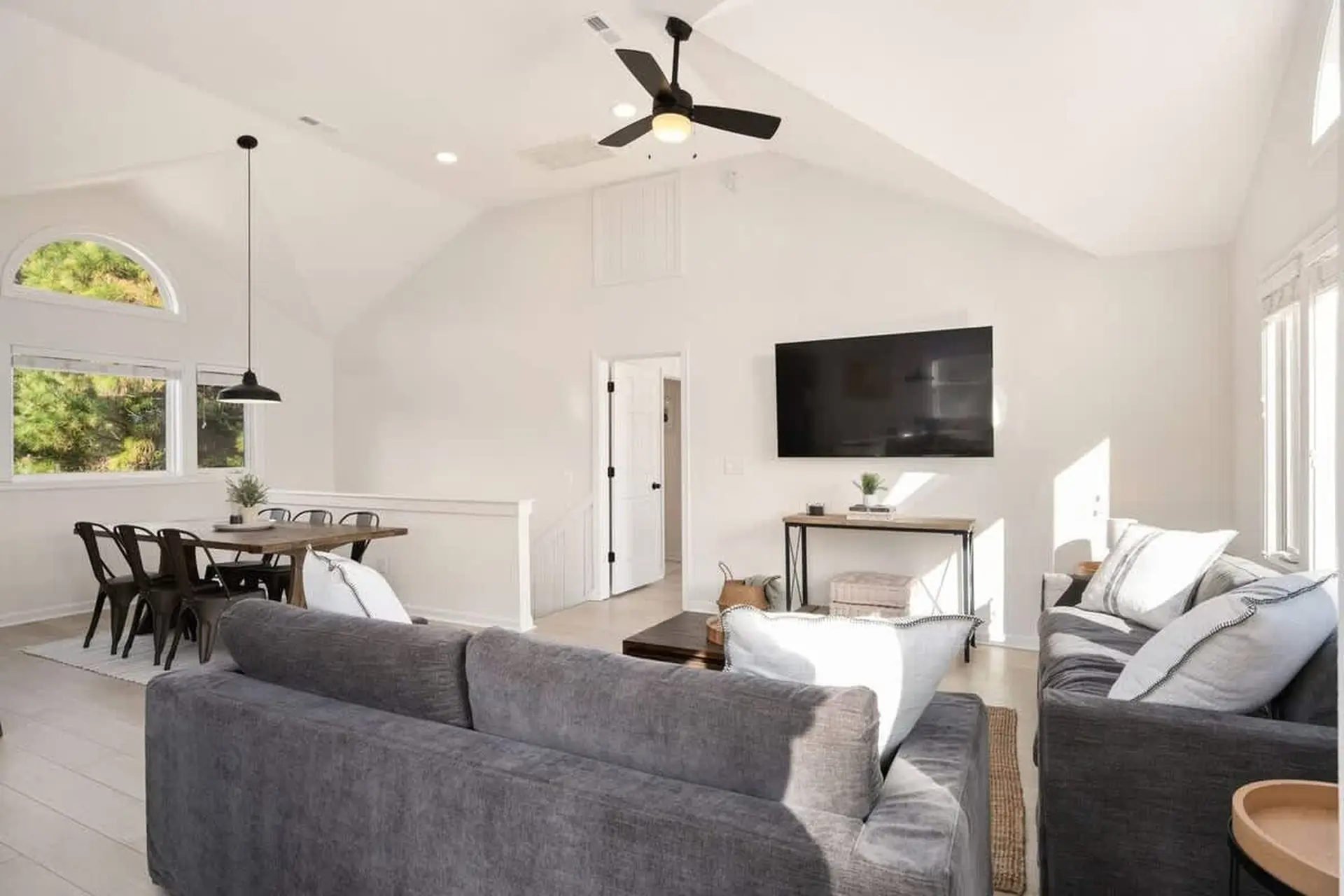 Yellow Lotus - Image 8