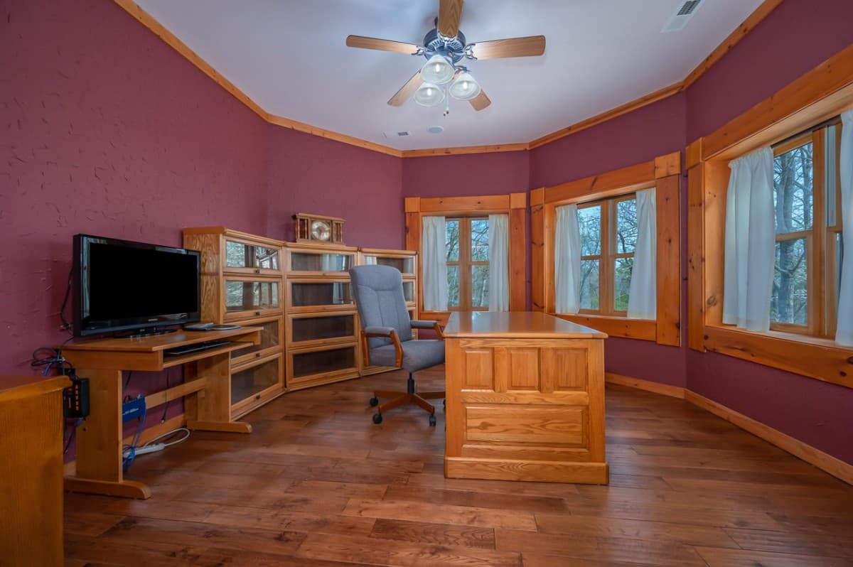 Chateau Laurel - Image 32