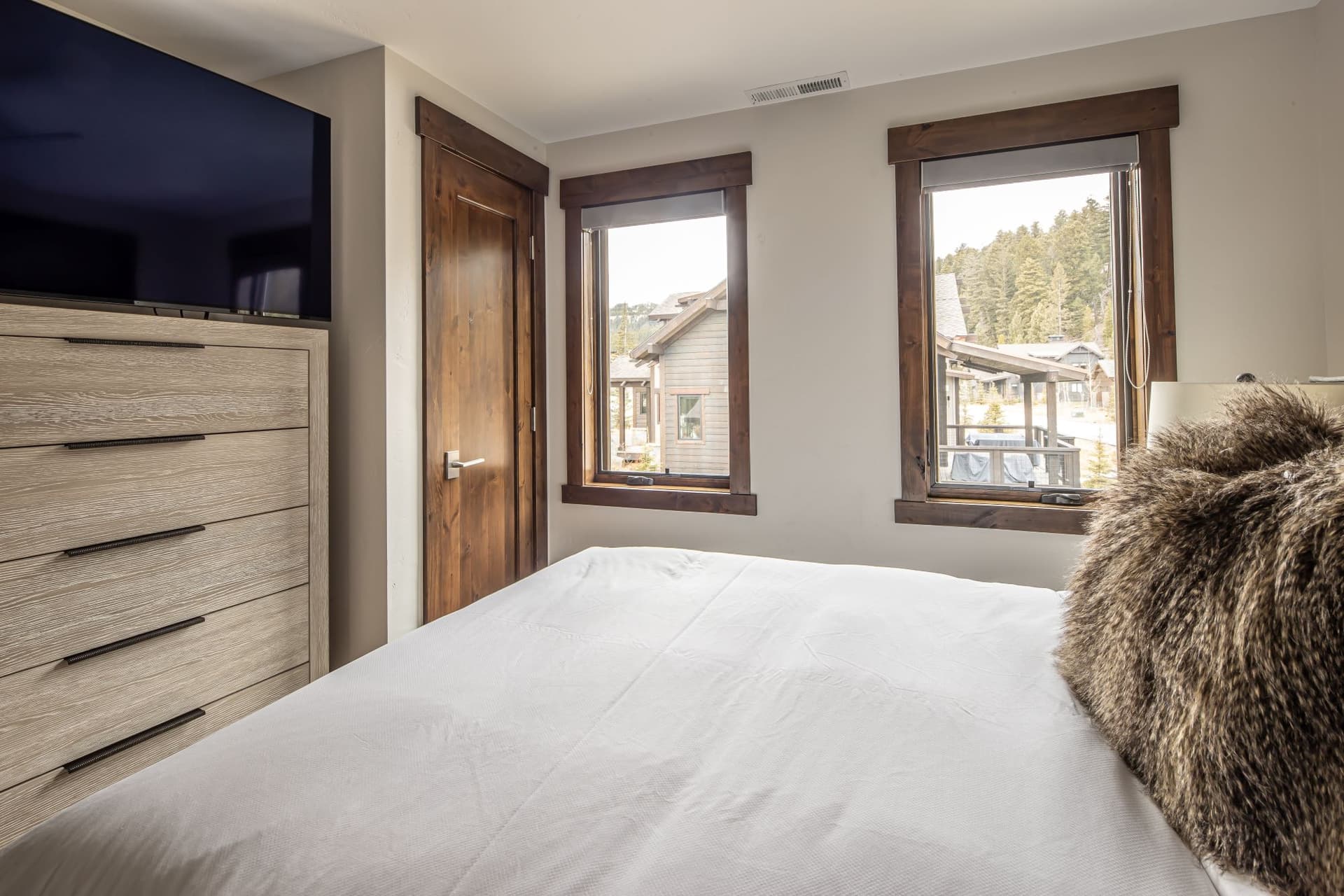 Highlands Cabin #30 - Image 18