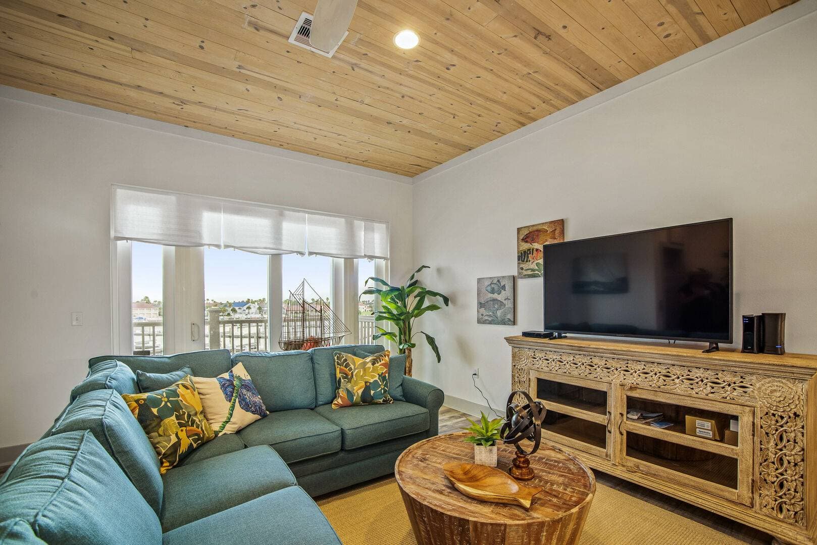 Marina Del Bell - Image 4