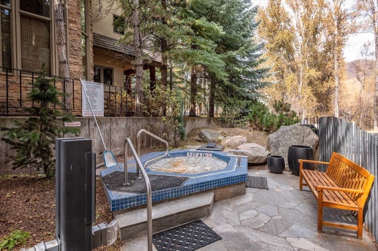 East Cooper Townhome - Image 3