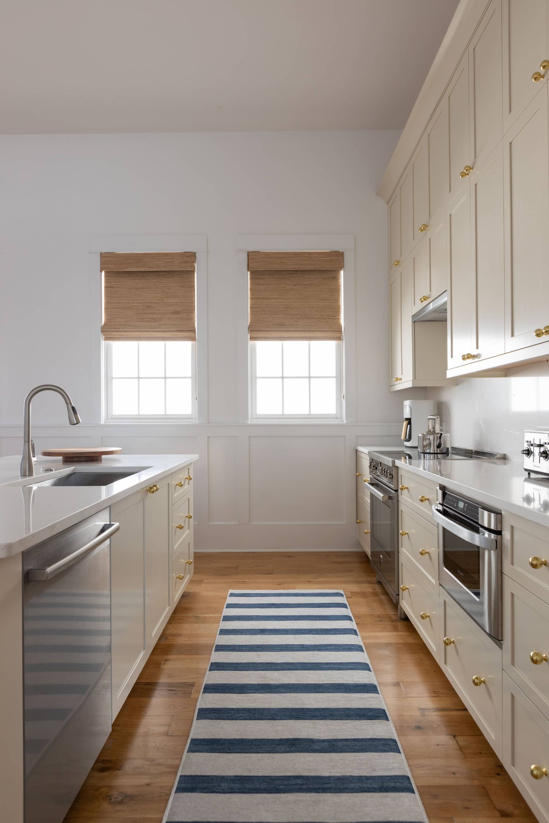 Center Stage - Image 14