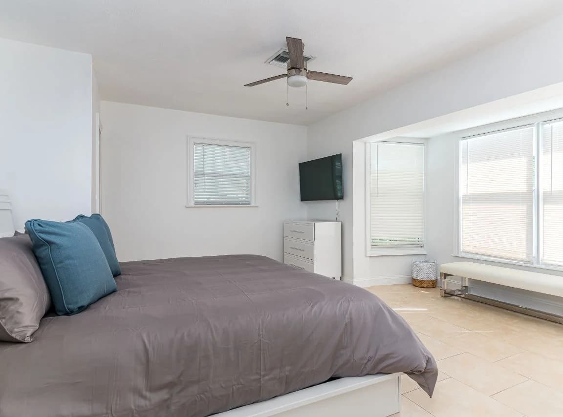 Chapel Hill House - Image 17