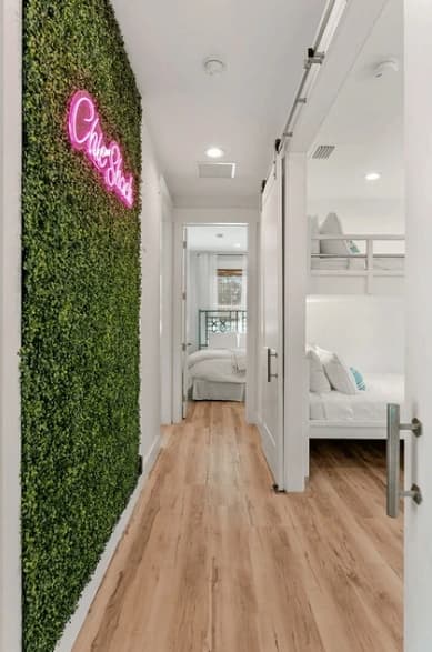 Chic Shack - Image 16