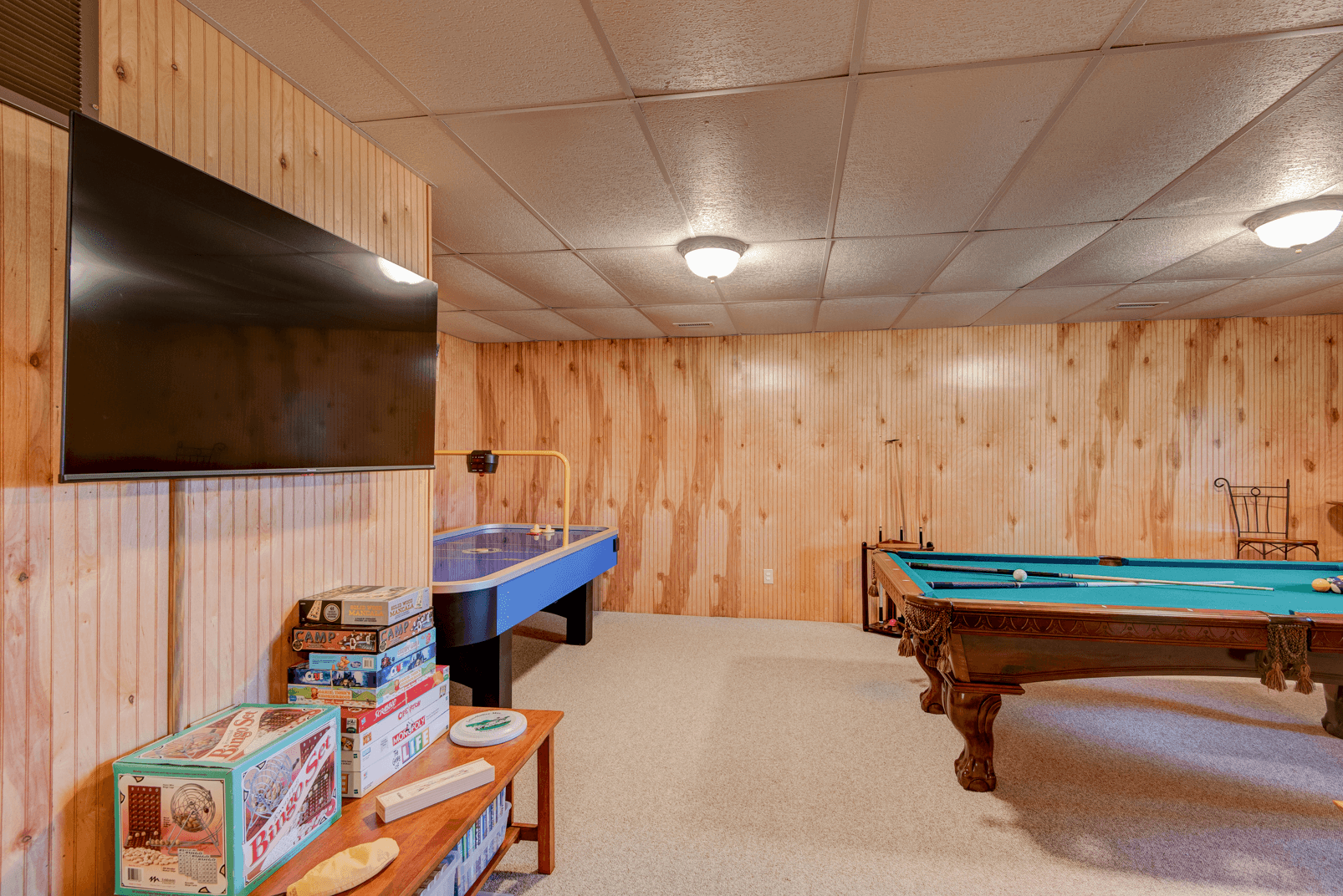 Cozy Bear Cabin - Image 32