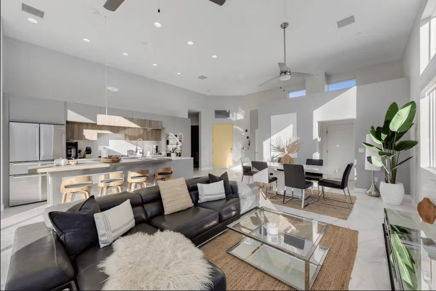 Modern Distinction Home - Image 5