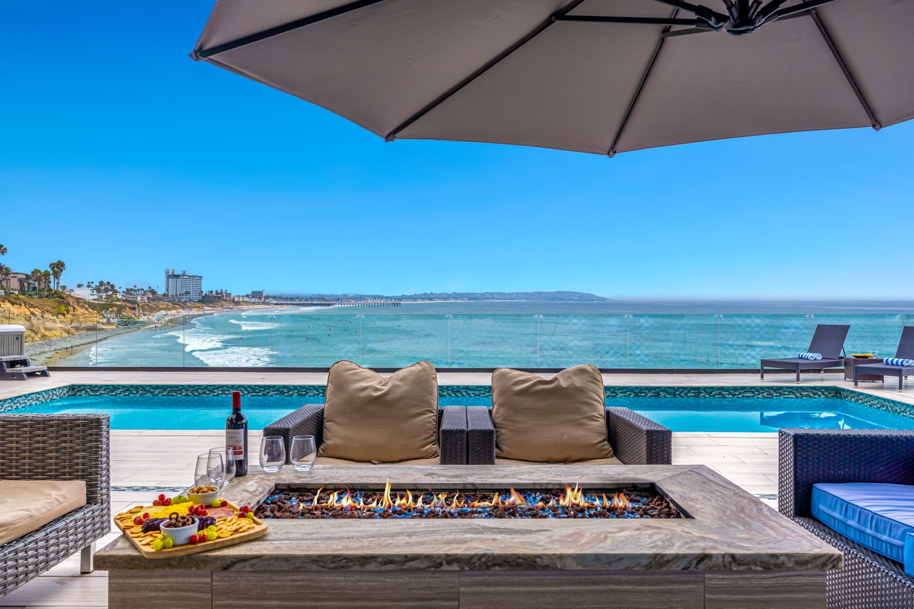 Ocean Front Escape - Image 8