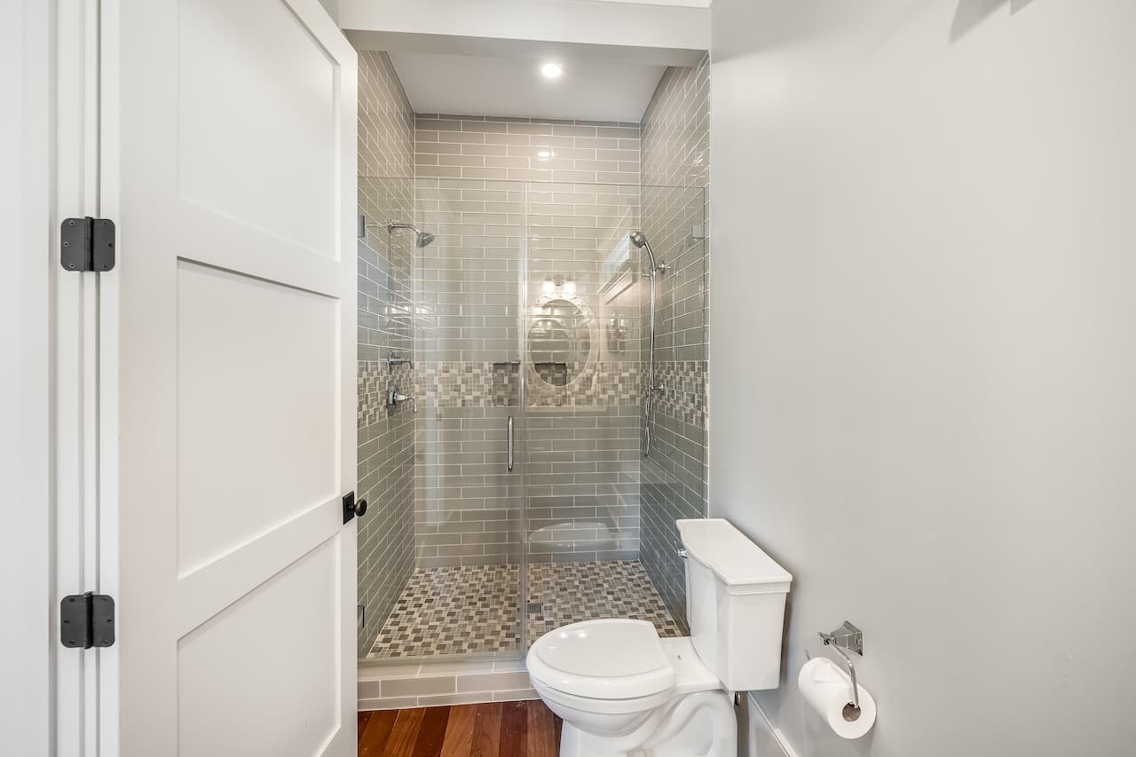 Shore Thing - Image 51