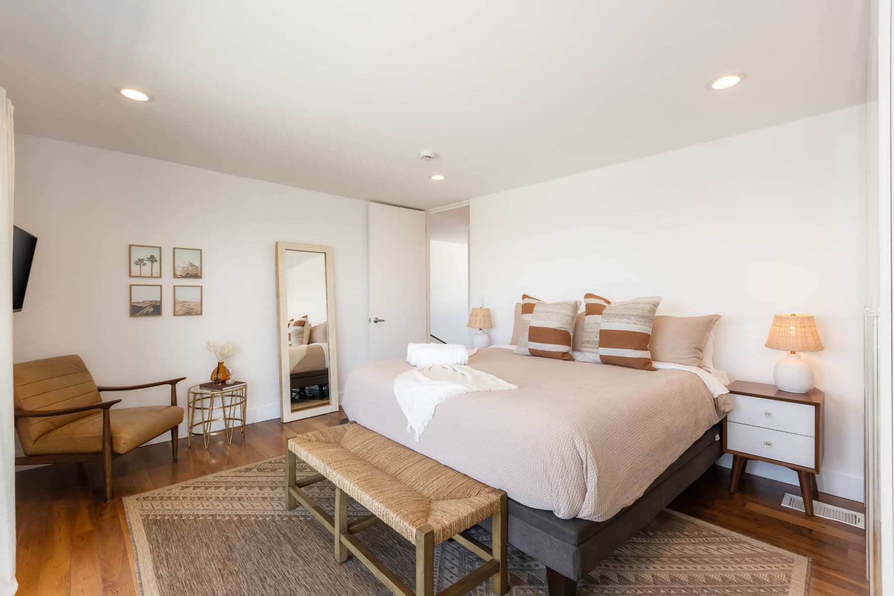 Malibu Sunset Oasis - Image 22